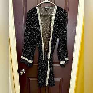 Apt 9 wrap tie satin robe black with cream polka dots lace trim size large